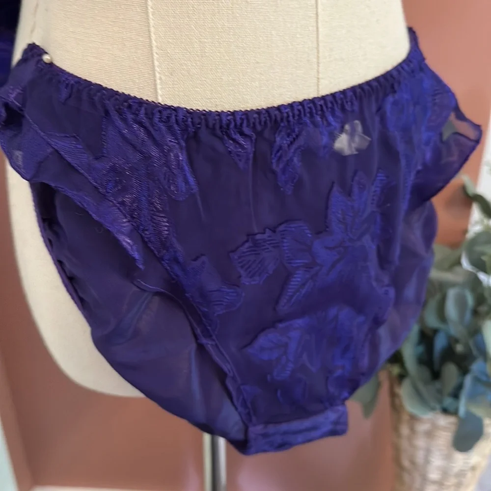 Victoria’s Secret 2-piece 2012 purple black embossed M/6 polyester nightie/panty